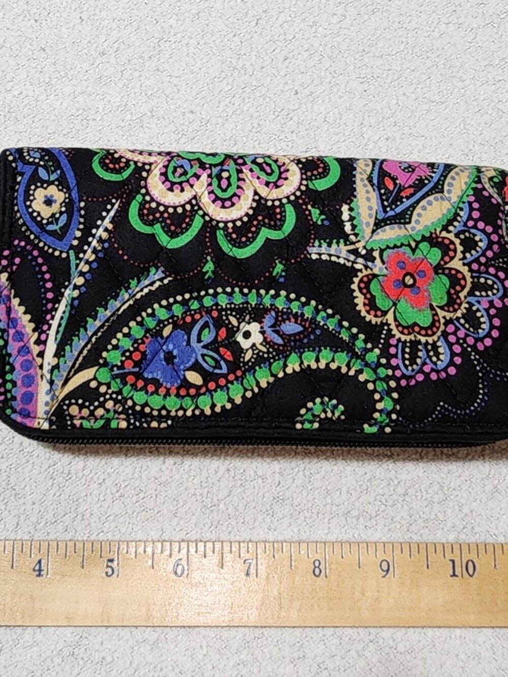 VERA BRADLEY - RFID Grab & Go Zip Around Wallet - Kiev Paisley - Not Wristlet